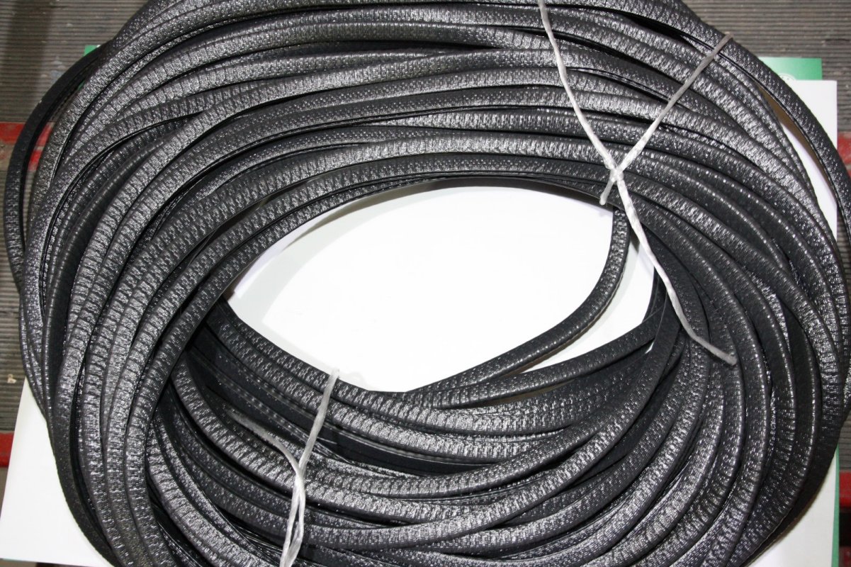 Black Edge Trim Per Meter - MET102 Type (CARTBLACKTRIM)