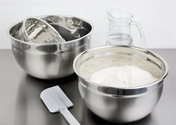 Vogue 8Ltr Mixing Bowl with Silicone Base